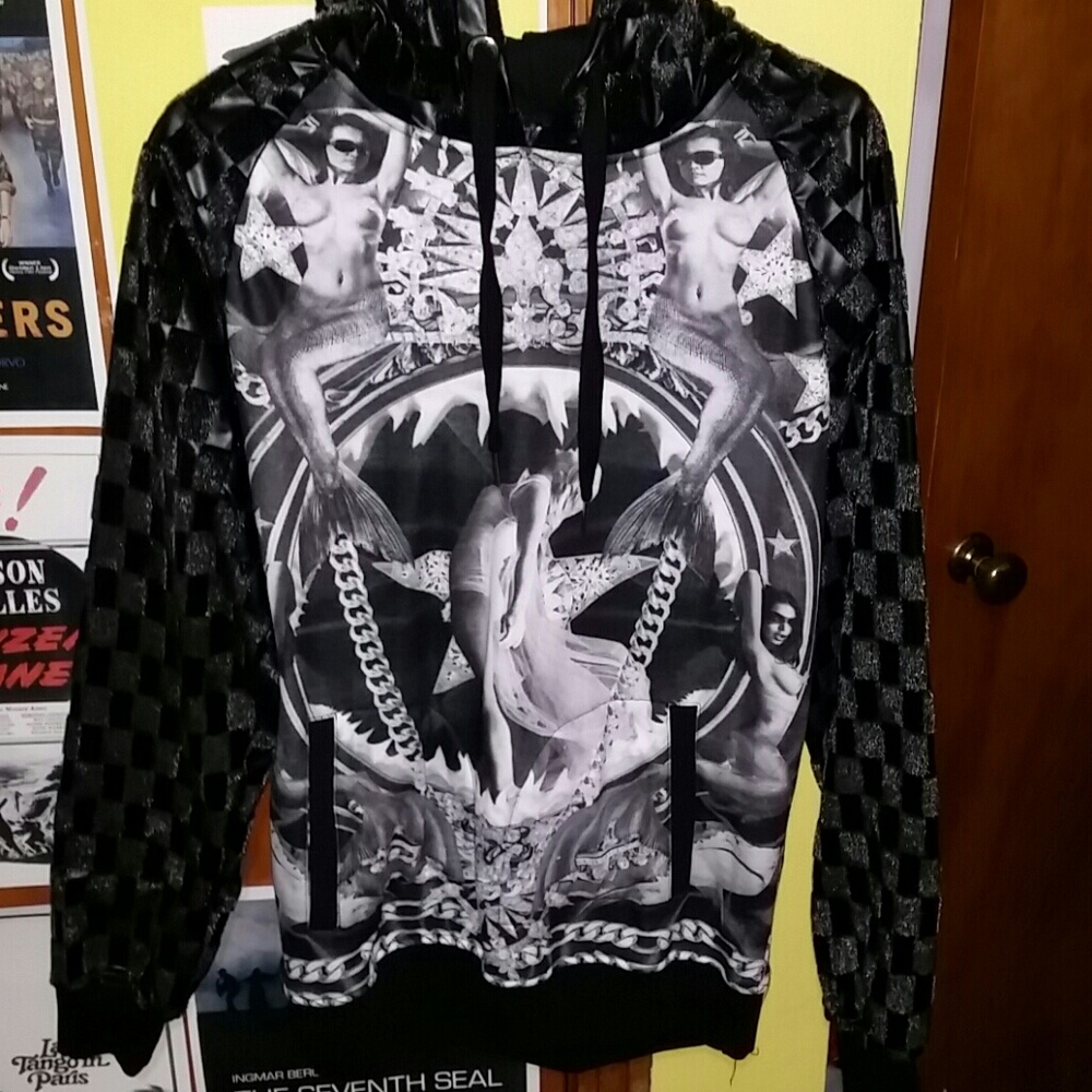 NWT Muse Hoodie sz L